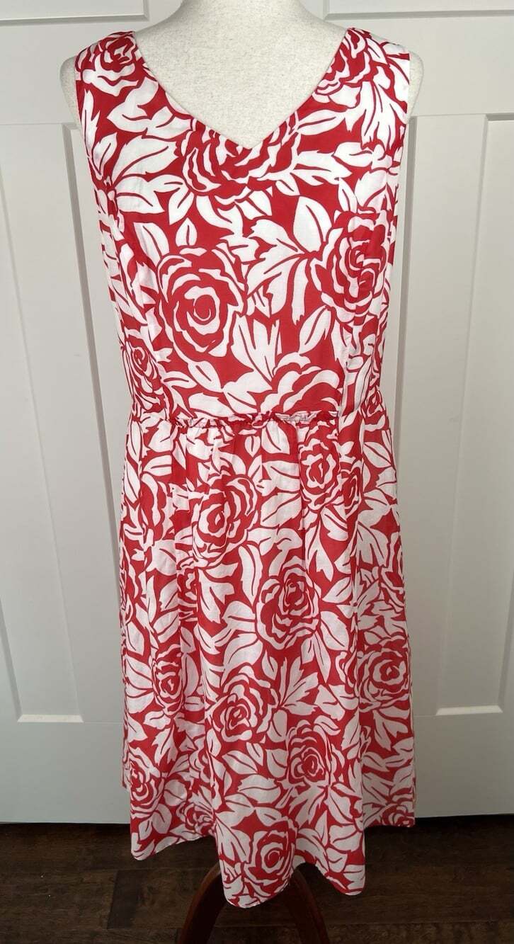 Talbots Size 10 Cotton Silk Dress Red White Floral Fit Flare Midi V Neck